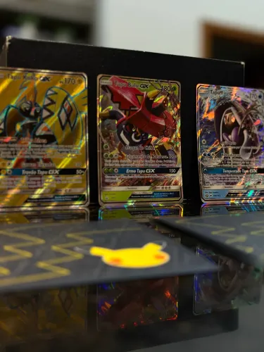  Cartas Pokémon Guardiões Lendários Ultra Raras - Tapu Koko, Bulu e Fini GX 