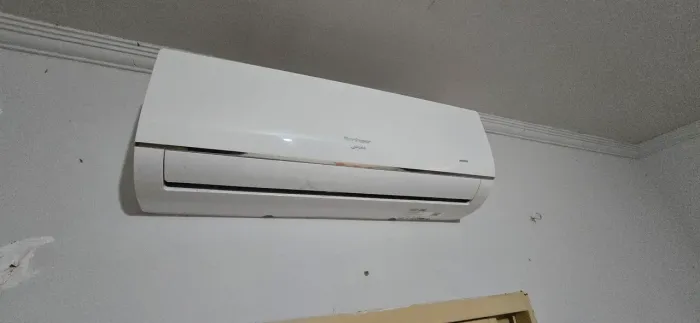 Ar Condicionado Springer Midea 12mil baú inverter