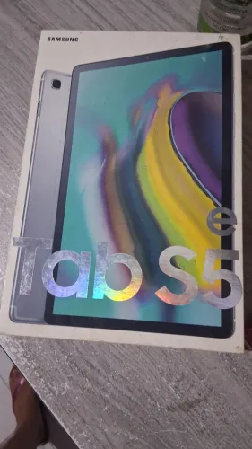 Vendo um galaxy tab S5e