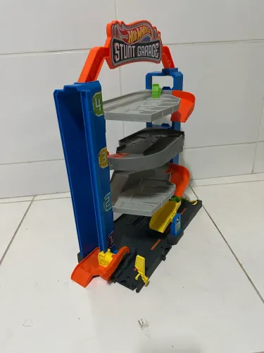Garagem hot wheels
