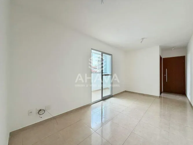 Apartamento com Suíte, Closet e 2 Varandas para Locação, 2 Vagas Cobertas, aproximadamente