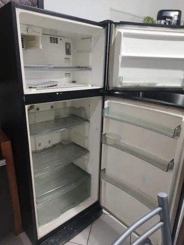 GELADEIRA FROST FREE