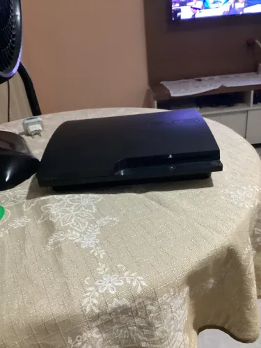 PS3 USADO EM BOA QUALIDADE SEM CONTROLES