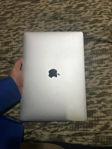 Macbook air M1 8gb 256ssd 13,3?