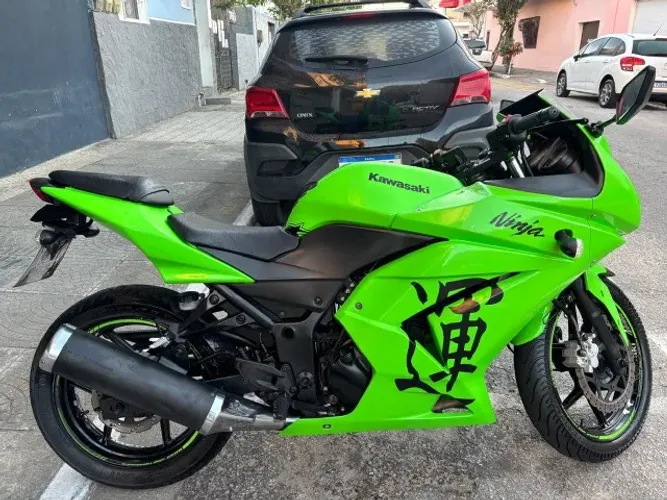 ? Kawasaki Ninja 250 ? 2011