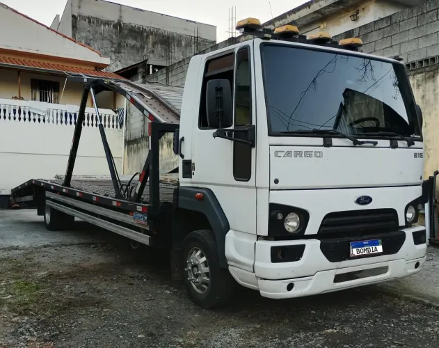 Ford cargo 816S Plataforma 4 carro veículos
