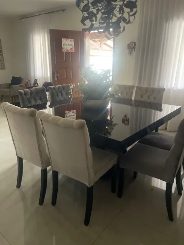 Mesa quadrada preta jantar com 8 cadeiras
