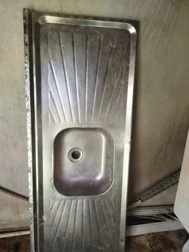 Pia de cozinha inox e vasos sanitário 