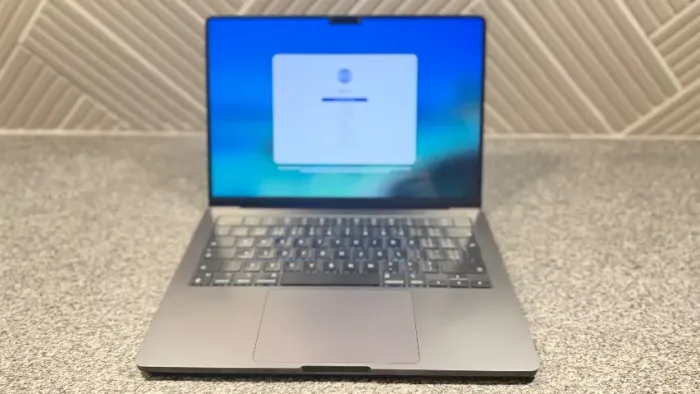 MacBook PRO A2992 14 Pol M3 PRO Mem 18gb SSD 512 Bateria 95%