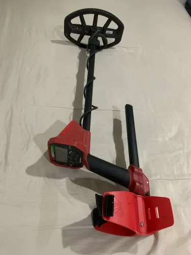 OFERTA IMPERDÍVEL:  Detector De Metais Vanquish 440