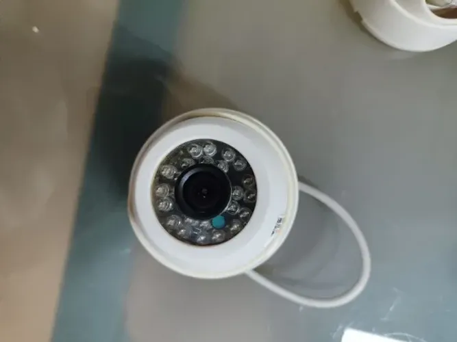 Câmeras dome Clear com tecnologia AHD e LEDs de infravermelho