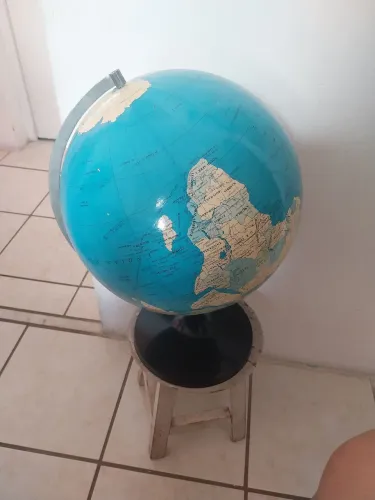Globo Terrestre Decorativo com Suporte