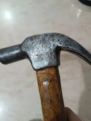 Vendo martelo antigo BELLOTA.