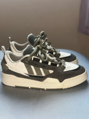 Tênis Adidas original - ADI2000