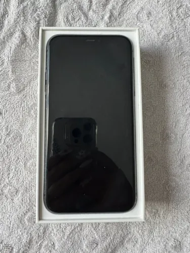 Apple iPhone 11 64 GB