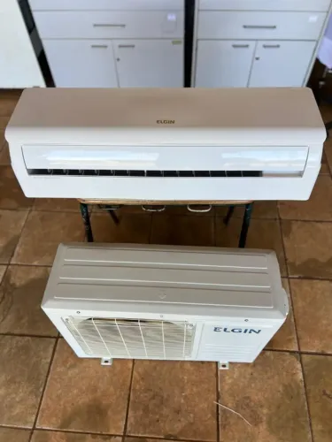 Ar Condicionado Split Elgin 18.000Btus Frio 220v seminovo com garantia