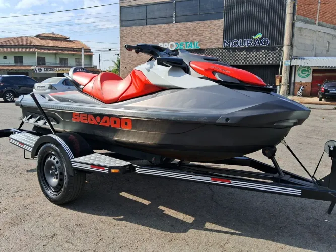 Jet-ski GTI 130 SE ÚNICO DONO