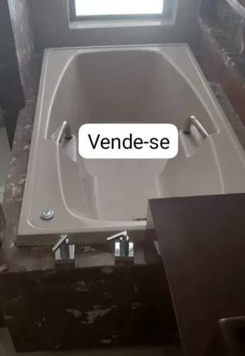 Banheira de hidromassagem 