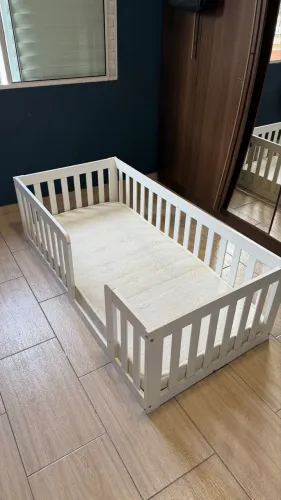 Vendo cama montesoriana + colchão