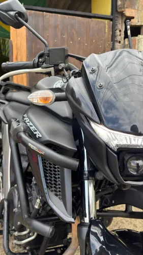 YAMAHA - FAZER FZ25 