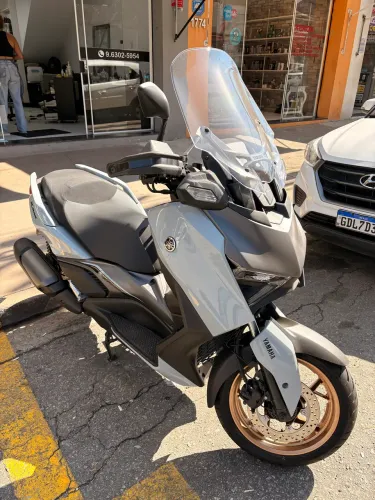 Xmax 2026 zerada, emplacada e revisada. Apenas 200 km