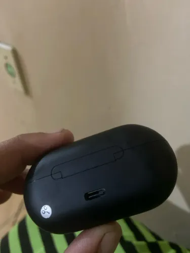 Fone de ouvido via Bluetooth no precinho pouco usado em perfeito estado 