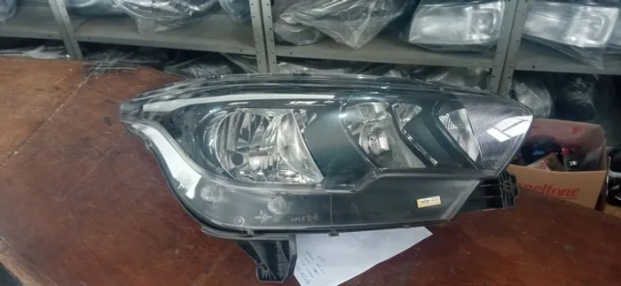 Farol Fiat argo cronos