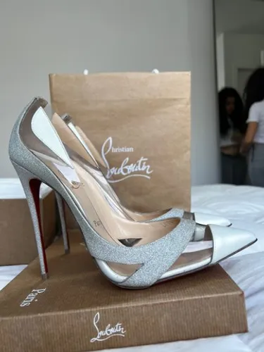 Christian Louboutin Metallic Blake Is Back 120, sola 40,5 veste 38, nunca usado 
