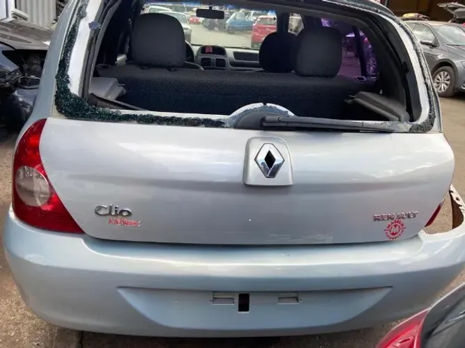 Renault Clio para retirada de peças! SR Peças usadas!
