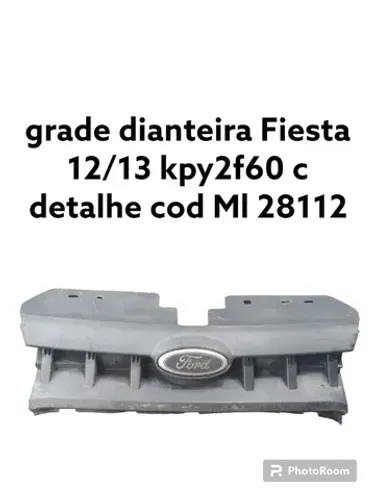 grade dianteira Ford Fiesta com detalhe