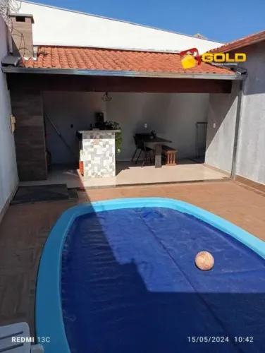 Casa para Venda em Uberlândia, Gravatás, 3 dormitórios, 1 suíte, 3 banheiros, 2 vagas