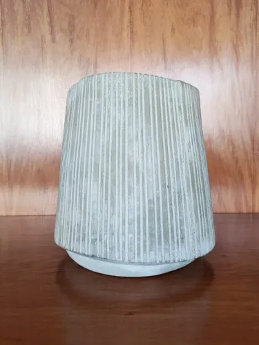 cachepot em resina (simula cimento)