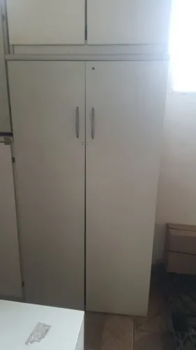 Armário alto 2 portas - Usado
