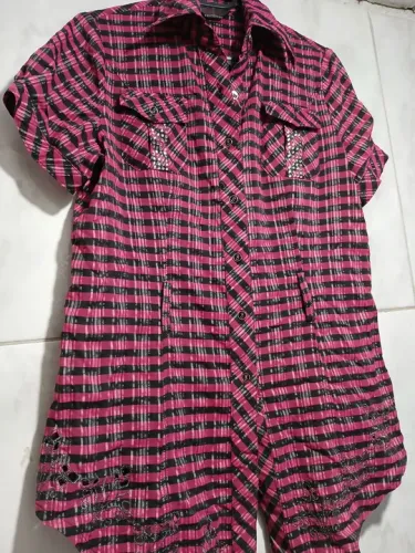 Camisa xadrez rosa e preta