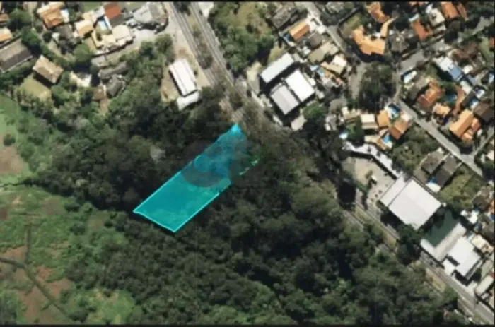 Terreno à Venda ou para Alugar com 2.200m² em Interlagos, São Paulo/SP.