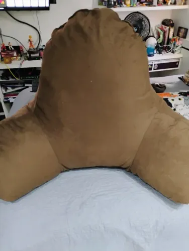 Puff encosto ortopédico marrom