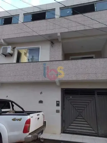 Vendo Sobrado no Ilhéus II com 6/4
