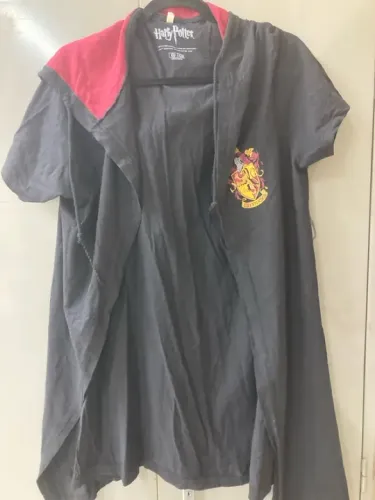 Camisa capa com capuz Harry Potter C&A