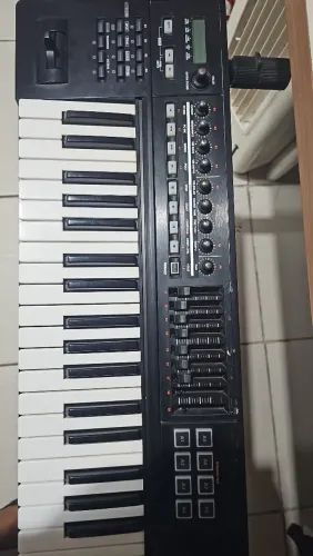 Roland A800 proTeclado controlador MIDI