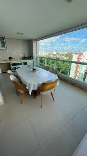 Imóvel para venda possui 155 metros quadrados com 3 quartos em Itaigara - Salvador - BA