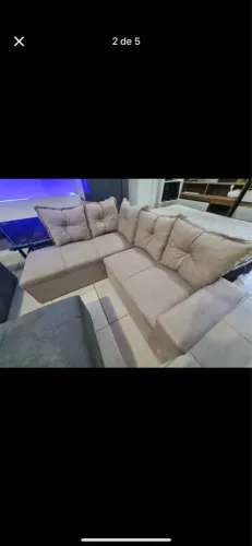 Sofá de canto com 5 lugares e design moderno