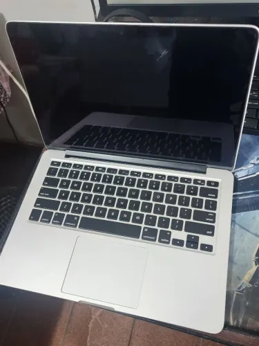 MacBook Pro - Tela Retina model a1425