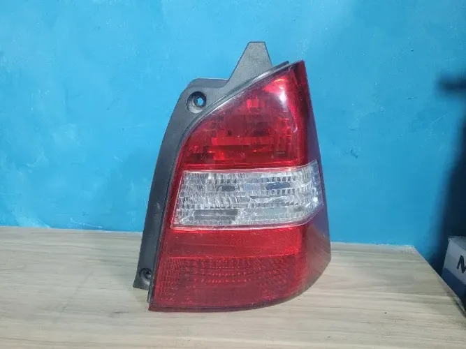 Lanterna Direita Nissan Livina 2009 a 2014 460409999