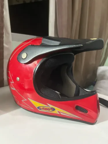 Capacete Infantil de trilha 