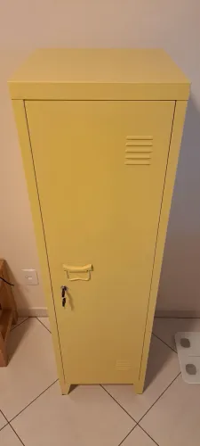 Armário de ferro retro amarelo
