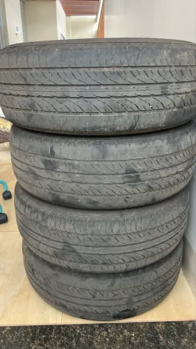 4 pneus 205/60/16 Corolla usados - Inhumas