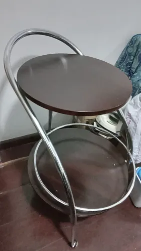 Barrilzinho ou aparador com rodinhas