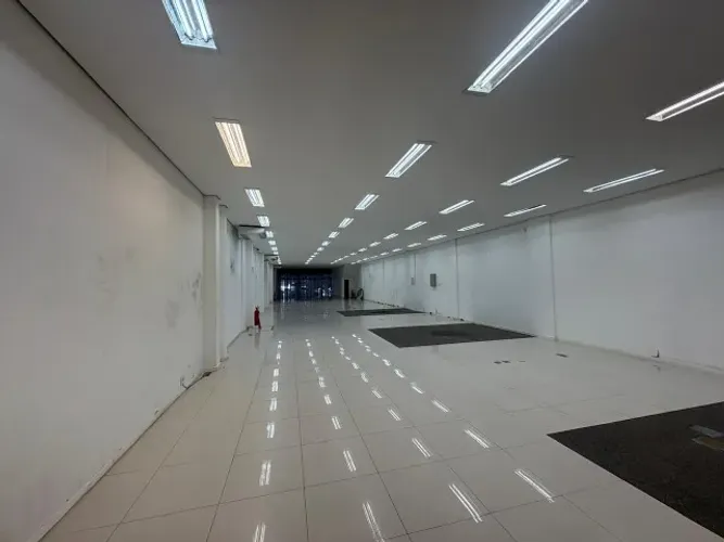 Prédio Comercial 1.000m² refrigerado estacionamento pago - Generalíssimo c/ Braz - Nazaré