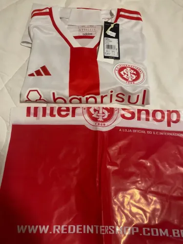 Vendo CAMISA ORIGINAL da loja  S.C. Internacional Adidas - Nova