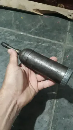 Bomba de graxa antiga